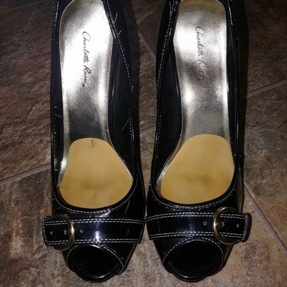 Heels - Picture 2 of 3